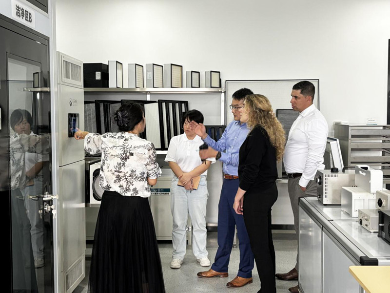 Purafil高層領(lǐng)導(dǎo)一行到訪億天凈化，深化戰(zhàn)略合作