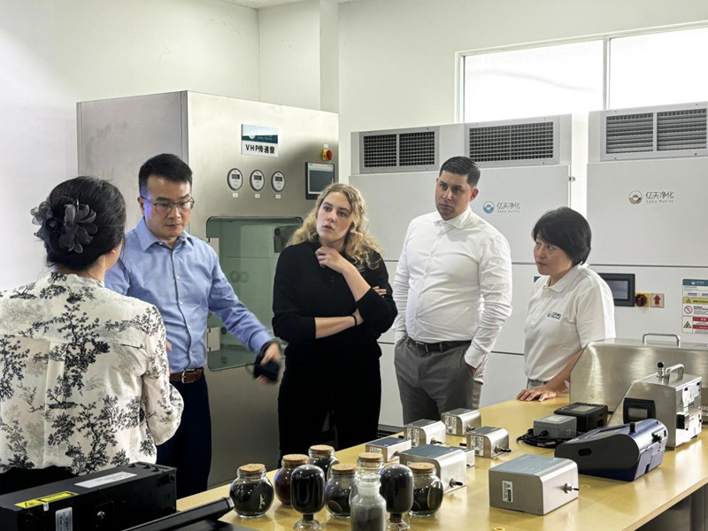 Purafil高層領(lǐng)導(dǎo)一行到訪億天凈化，深化戰(zhàn)略合作