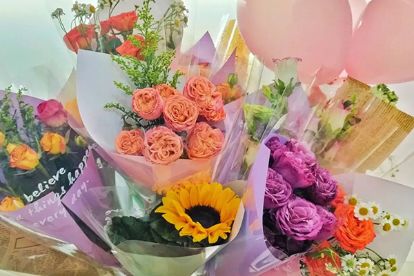 女神節(jié)丨祝你向陽而生，光芒萬丈！